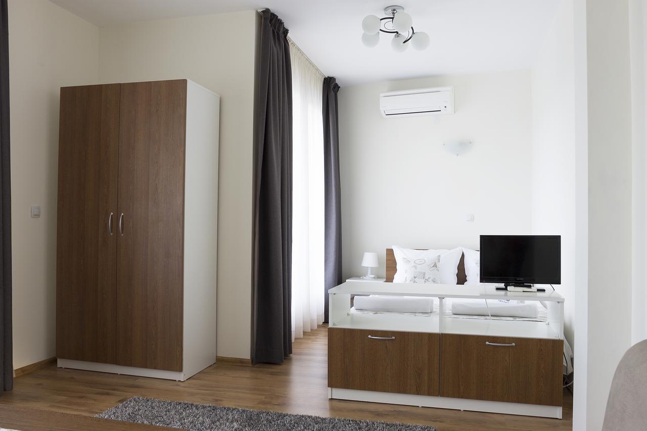 Хотел Perla Strelcea Exterior foto