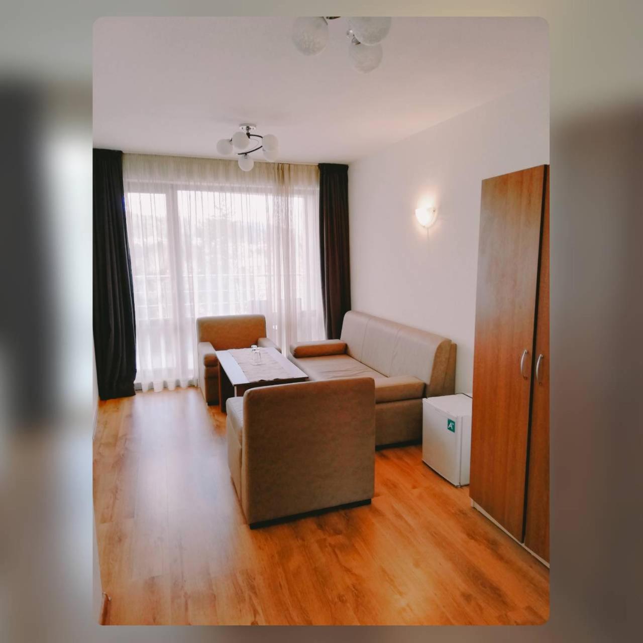 Хотел Perla Strelcea Exterior foto