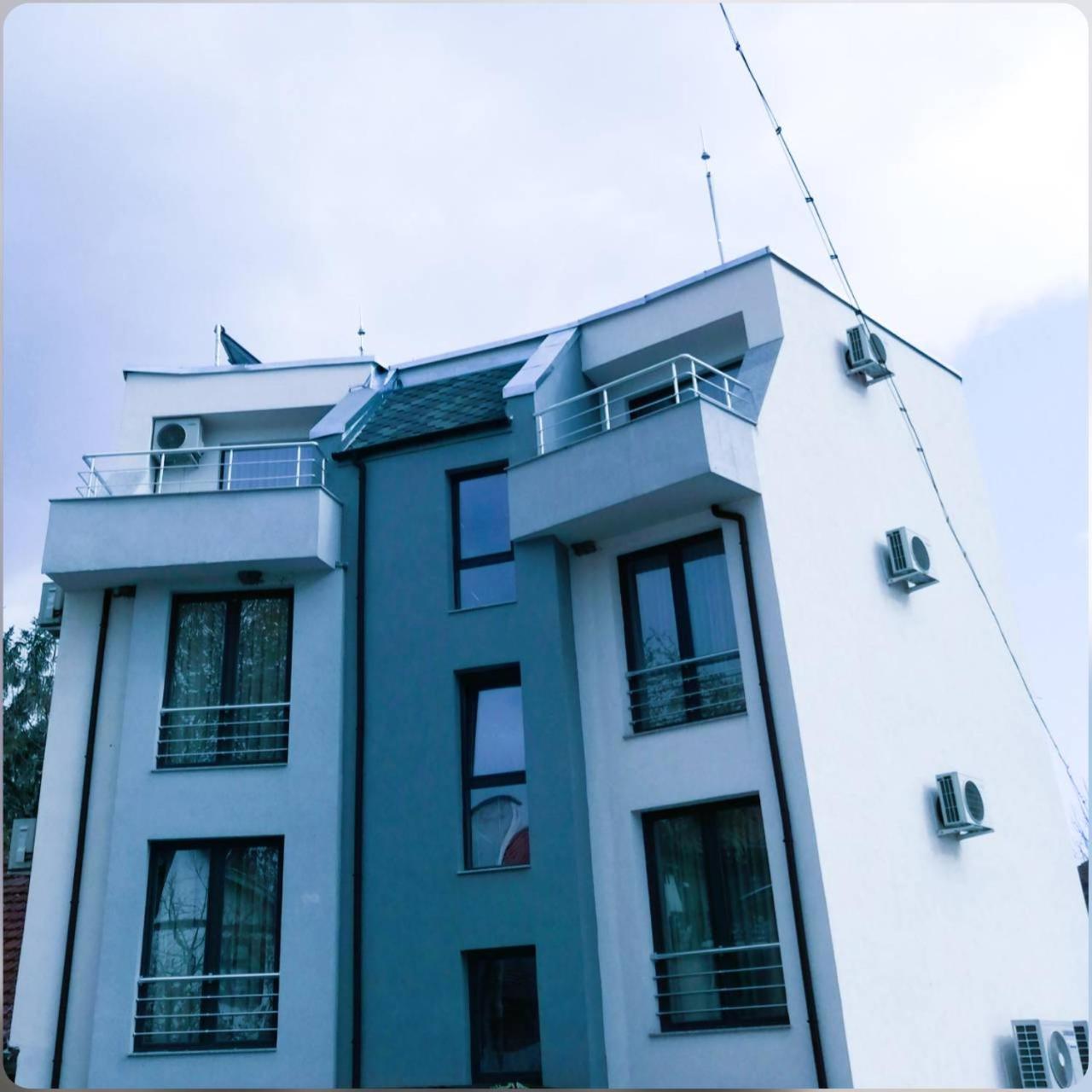 Хотел Perla Strelcea Exterior foto